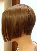 asymetryczne fryzury krótkie - uczesanie damskie zdjęcie numer 40B